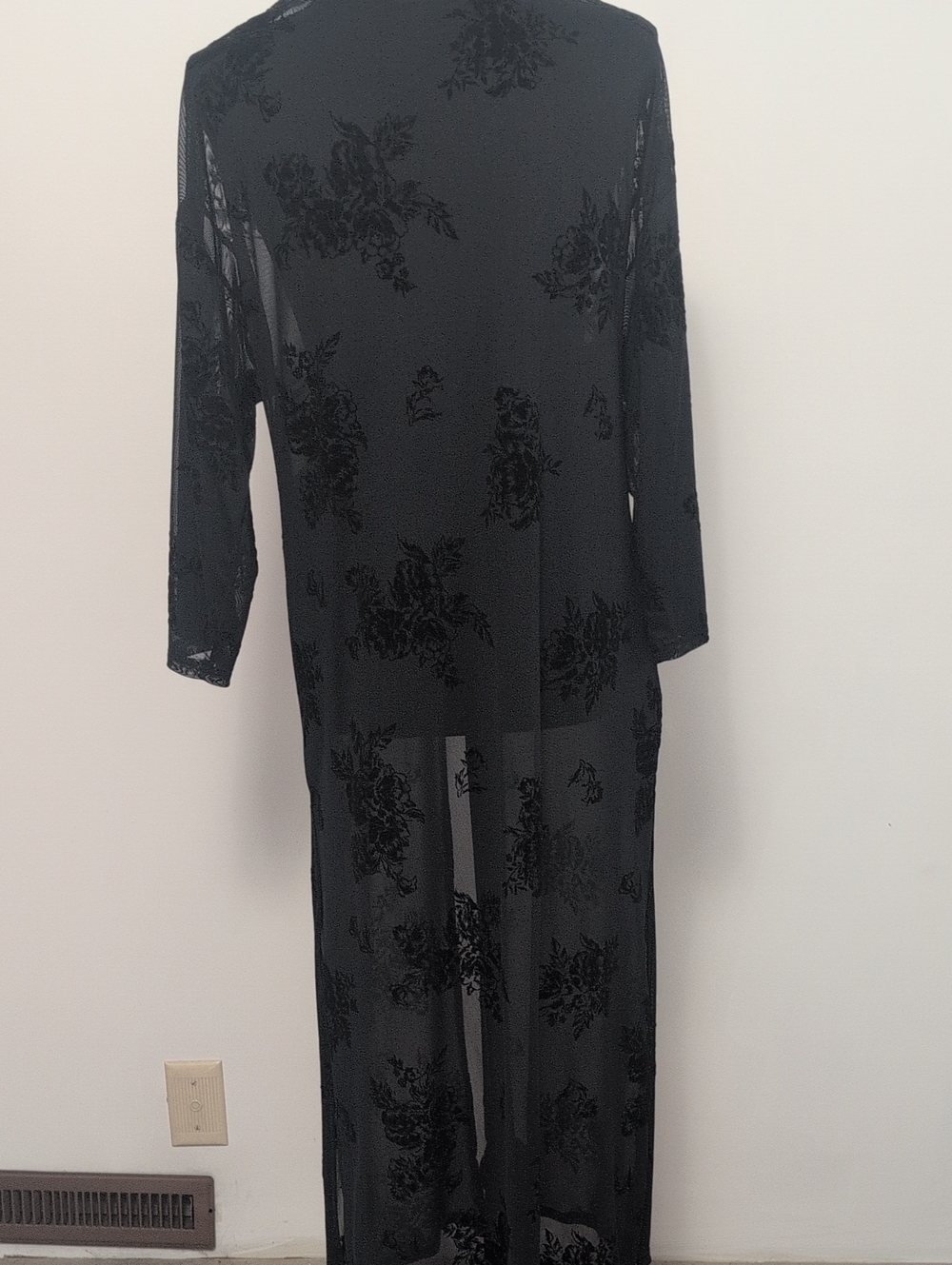 Cardigan - Picture 2 of 4
